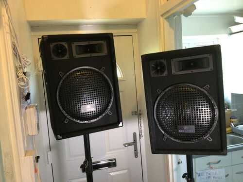 MALONE PASSIVE 600W TOTAL SPEAKERS + STANDS