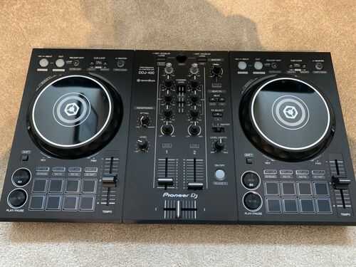 Pioneer DDJ-400 DJ Controller -Perfect condition, including case and protector