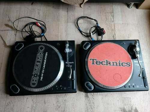 2 X NUMARK TT1625 DIRECT DRIVE TURNTABLES - FOR PARTS