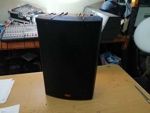 1x Studiomaster VX15 passive speaker soeakons out, 600 W peak 8 ohms (667)