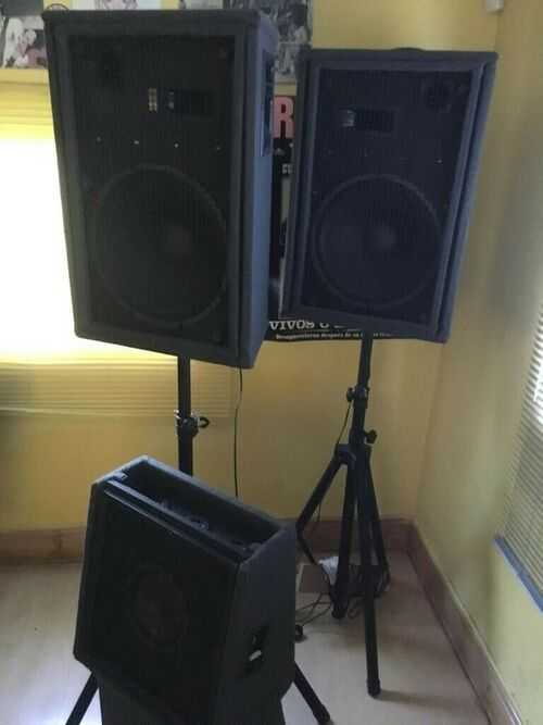 Monitors (bundle) 2x on stands - ONO - custom made - sold together