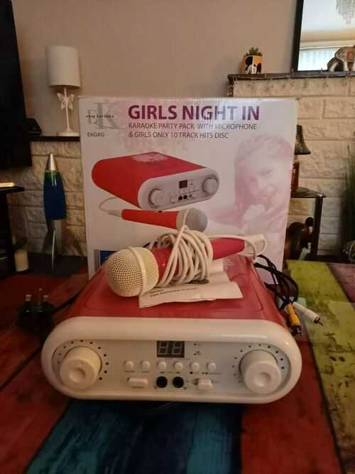 Easy Karaoke Girls Night In Karaoke Machine with Microphone, Used