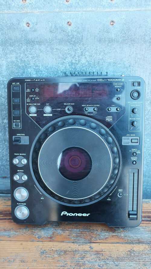 Pioneer CDJ-1000MK2 Pair of CD Turntables