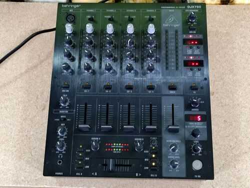 Behringer DJX750 5 Channel DJ Pro Mixer Tested Working
