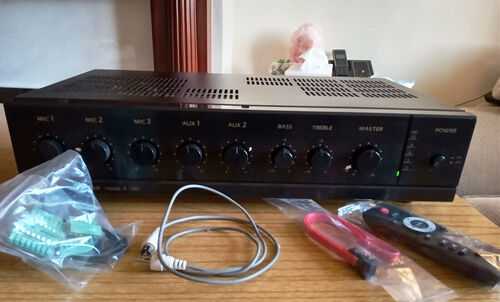 TOA PA Amplifier A-1061  *MEGA-Bargain! :-)