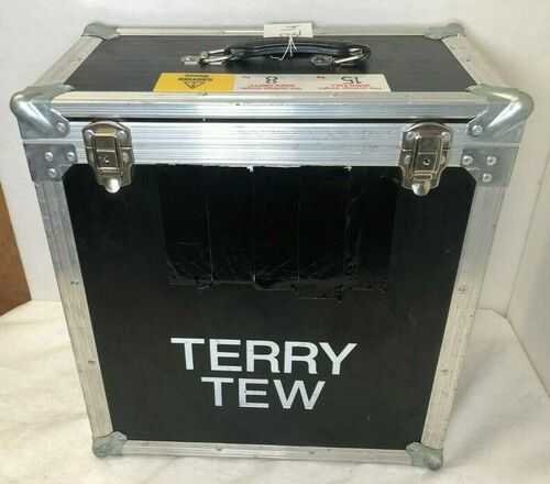 5* Medium Flight case empty Lot 1625