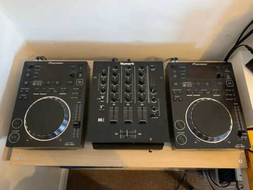 X2 Pioneer CDJ 350 Turntables and Numark M4 Mixer (USB and CD Decks+All cables inc)