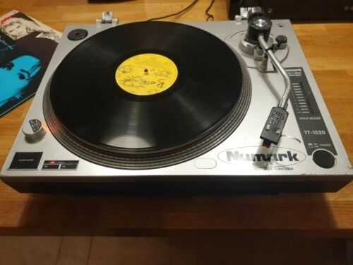 Numark TT-1520 direct Professional Turntable record player with catridge working