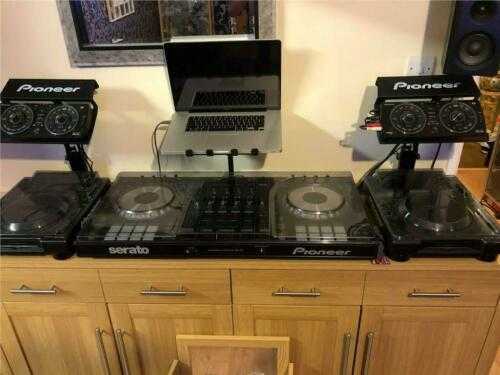 Complete Pioneer DJ Package With Macbook Pro 17inch Mid 2009