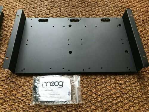 Moogerfooger Rack mount kit with accessories
